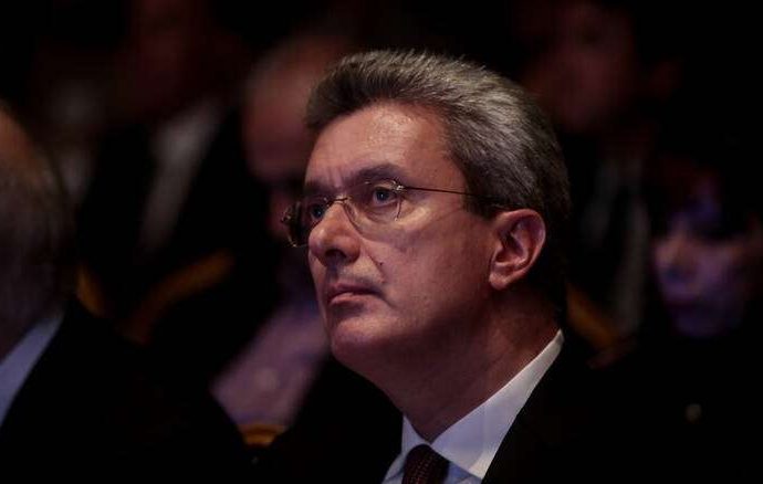 Εκτός ντιμπέιτ ο Νίκος Χατζηνικολάου