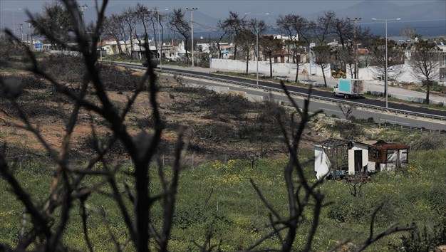 Μάτι: Σημειωτόν η αποκατάσταση – Παραμένουν αμίαντος κι αποκαΐδια