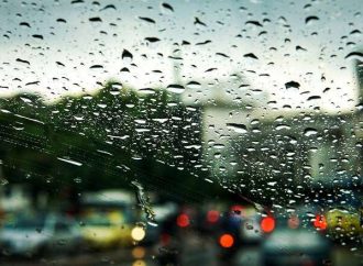 Δρόμοι – ποτάμια και προβλήματα μετά το μπουρίνι στην Αττική
