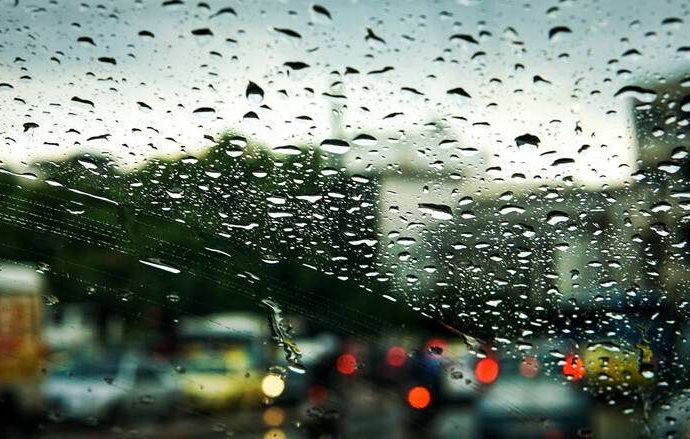 Δρόμοι – ποτάμια και προβλήματα μετά το μπουρίνι στην Αττική