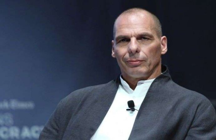 Βαρουφάκης: Αν είχαμε πάει στη δραχμή τα πράγματα θα ήταν καλύτερα