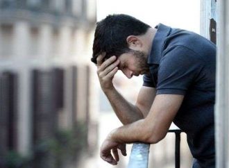 “Πρωταθλητές” στη μοναξιά οι Έλληνες