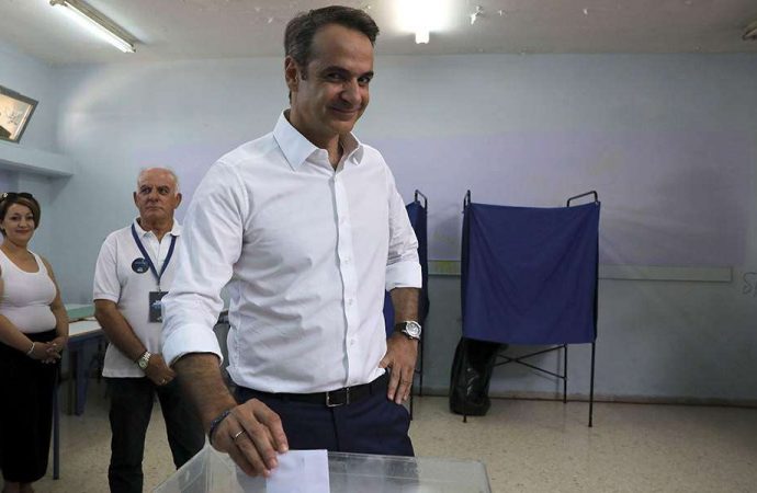 Ψήφισε ο Κ. Μητσοτάκης – “Οι Έλληνες παίρνουν τις τύχες του τόπου στα χέρια τους”