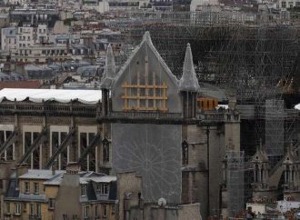 Παναγία των Παρισίων: Από αμέλεια προκλήθηκε η καταστροφική πυρκαγιά;