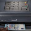 Ακριβότερες από σήμερα οι αναλήψεις μετρητών στα ATM