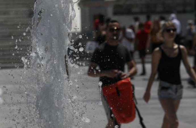Πανικός στο Σύνταγμα: Δεν πίστευαν στα μάτια τους οι τουρίστες