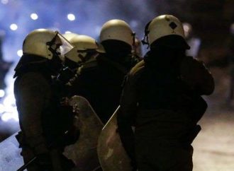 Με μώλωπες στο νοσοκομείο άστεγος μετά από επεισόδιο με άνδρες των ΜΑΤ στα Εξάρχεια