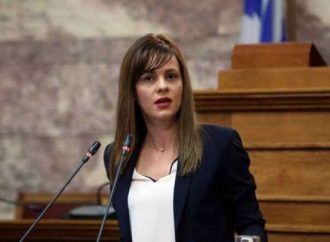 Αχτσιόγλου: Είχαμε δώσει εντολή στον ΕΦΚΑ να μην εκδοθούν πολύ υψηλές συντάξεις
