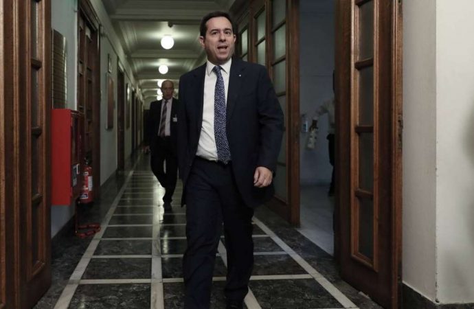 «Βόμβα» Μηταράκη: Δόθηκαν 226 συντάξεις άνω των 3.000 ευρώ τους τελευταίους μήνες