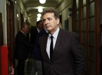 Πώς θα παρακολουθεί ο Χρυσοχοΐδης αν πιάνονται οι στόχοι της αστυνομίας