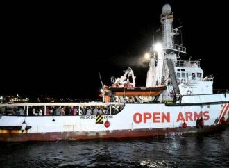 Ιταλία: Το Open Arms ελλιμενίστηκε στη Λαμπεντούζα