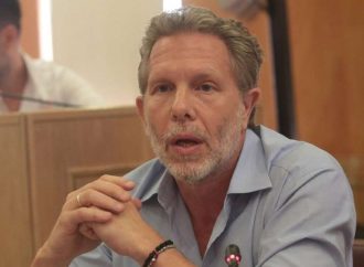 «Βόμβα» Γερουλάνου: Με ενδιαφέρει η ηγεσία του ΚΙΝΑΛ