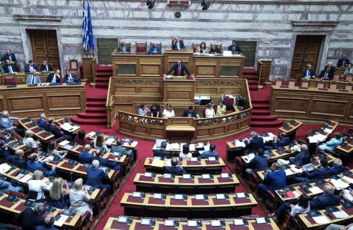 Πηγές Κ.Ο. της ΝΔ για Αναθεώρηση: Ο Αλέξης Τσίπρας δεν ήρθε καν στη Βουλή