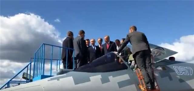 Το «αόρατο» ρωσικό μαχητικό Su-57 παρουσιάστηκε στον Ερντογάν στη Μόσχα