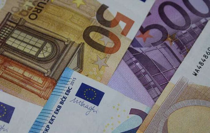Αφορολόγητο: Τι αλλάζει για συνταξιούχους και μισθωτούς