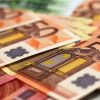 Μπαράζ πληρωμών τις επόμενες ημέρες: Ποιοι και πότε θα δουν χρήματα στους λογαριασμούς τους