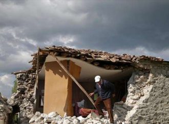 Σεισμός στην Αλβανία: Δεκάδες τραυματίες, κατέρρευσαν κτίρια