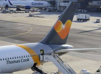 Χρεοκοπία Thomas Cook: «Φωτιά» πήραν τα αεροπορικά εισιτήρια – Καταγγελίες κατά των αεροπορικών
