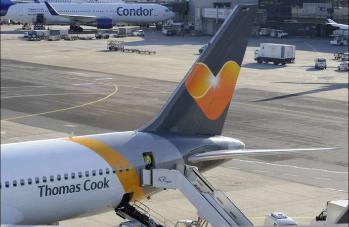 Χρεοκοπία Thomas Cook: «Φωτιά» πήραν τα αεροπορικά εισιτήρια – Καταγγελίες κατά των αεροπορικών