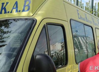 Δυστύχημα – σοκ στην Σκιάθο: Πάτησε τη γυναίκα του με το αυτοκίνητό του!