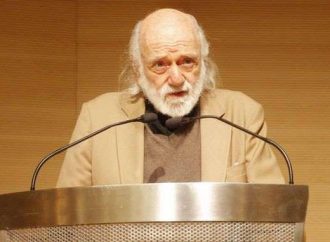 Πέθανε ο Νάνος Βαλαωρίτης