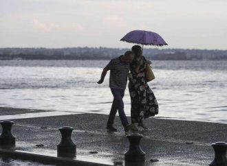 Έκτακτο δελτίο καιρού από την ΕΜΥ: Καταιγίδες, χαλάζι και ισχυροί άνεμοι τις επόμενες ώρες