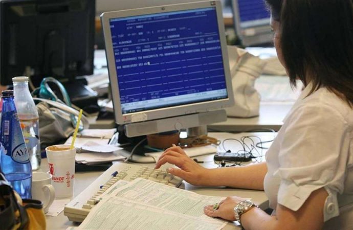 Εφορία καλεί 4 εκατ. οφειλέτες να σπεύσουν να ρυθμίσουν