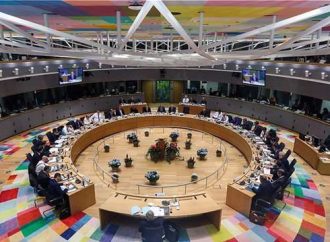 Σύνοδος Κορυφής: Η σαπουνόπερα με την ένταξη Σκοπίων και Αλβανίας και οι κυρώσεις στην Τουρκία