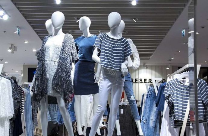 Πότε ξεκινούν οι φθινοπωρινές εκπτώσεις