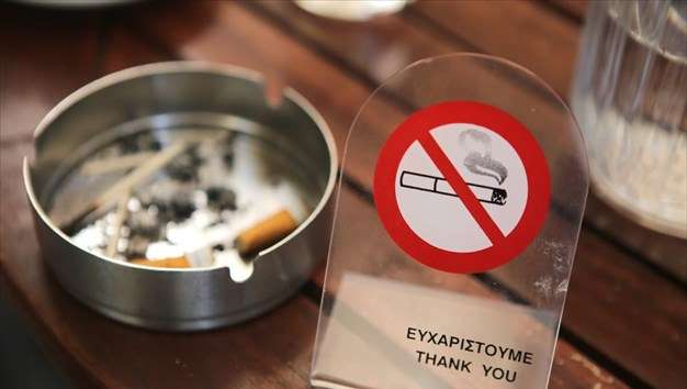 Αντικαπνιστικός νόμος: Πρώτη αντίδραση για καφέ, μπαρ και αργιλάδικα