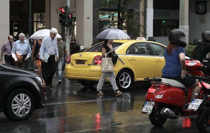 Καιρός: Βροχές, καταιγίδες και χαλάζι – Πού θα είναι έντονα τα φαινόμενα