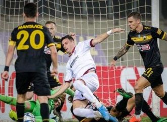 ΑΕΛ – ΑΕΚ 0-0: Κλωτσοπατινάδα στο χωράφι