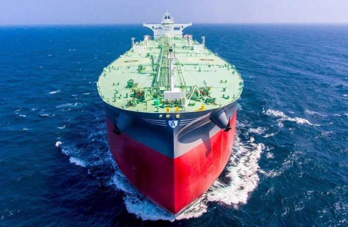Βροχή κερδών στους Έλληνες εφοπλιστές από τις αμερικανικές κυρώσεις