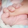 Θεσσαλονίκη: Ελεύθερη η 24χρονη που εγκατέλειψε νεογέννητο βρέφος σε πολυκατοικία – «Δεν το θέλω»