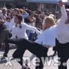 Νέα Φιλαδέλφεια: Οι «μαθήτριες» που παρήλασαν α λα «Monty Python» εξηγούν γιατί το έκαναν
