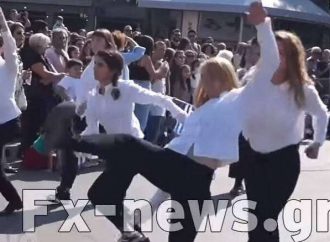 Νέα Φιλαδέλφεια: Οι «μαθήτριες» που παρήλασαν α λα «Monty Python» εξηγούν γιατί το έκαναν