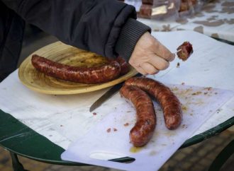 Τσικνοπέμπτη 2019: Τι γιορτάζουμε σήμερα και γιατί ψήνουμε κρέας;