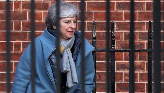 Brexit: Υπό ασφυκτική πίεση για συμβιβασμό η Μέι