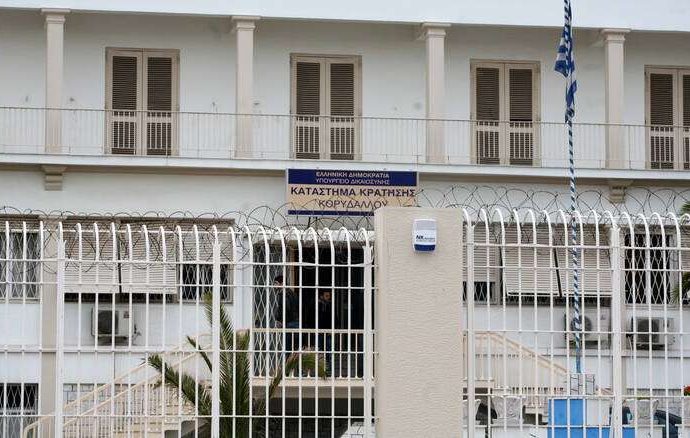 Βίντεο όλο… χλίδα από τις φυλακές Κορυδαλλού: Πάρτι, αλκοόλ και «χαρτοπόλεμος» μετρητών