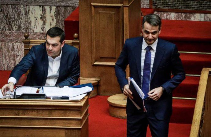 «Μετωπική» Μητσοτάκη – Μαξίμου: Τα γκολ, η Λοΐζου και το… όνειρο