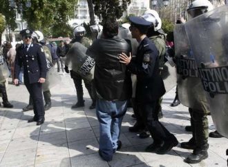 Προσαγωγές πολιτών πριν τη μαθητική παρέλαση στην Αθήνα