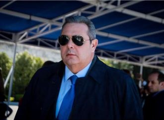 «Αυγή» για Καμμένο: Ο πάτος του βαρελιού πλησιάζει…