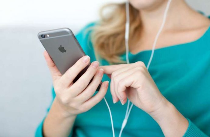 Το Apple Music ξεπερνά σε συνδρομητές το Spotify στις ΗΠ