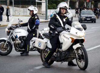 Μαγνησία: 13χρονη έπεσε από γέφυρα για να αυτοκτονήσει και την έσωσε αστυνομικος πιάνοντας την στον αέρα!