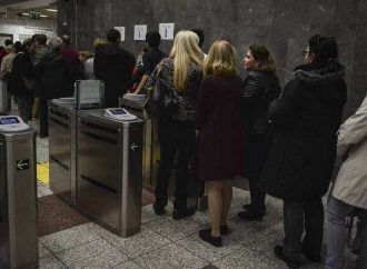 ΟΑΣΑ: Πώς θα αντιμετωπίσει όσους μπαίνουν στα μέσα με το εισιτήριο του… μπροστινού τους