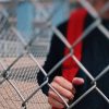 Στα κάγκελα μαθητές και γονείς για το «κουδούνι στις εννιά»