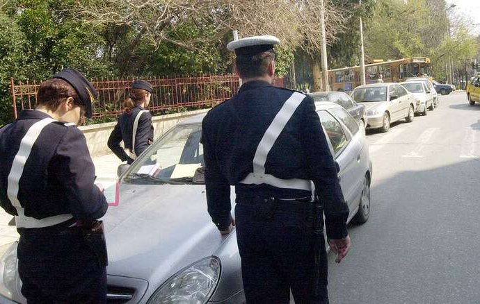 Βόλος: Κλήση για παράνομη στάθμευση σε… 12χρονο