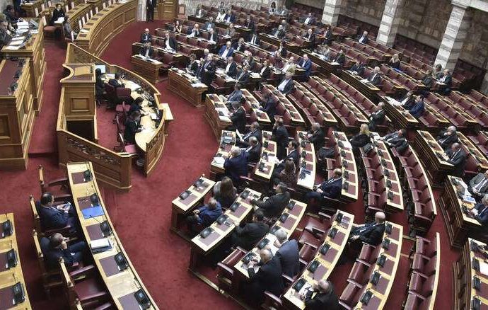 Βουλή: Τροπολογία για συνολική λύση στο θέμα των αυθαιρέτων