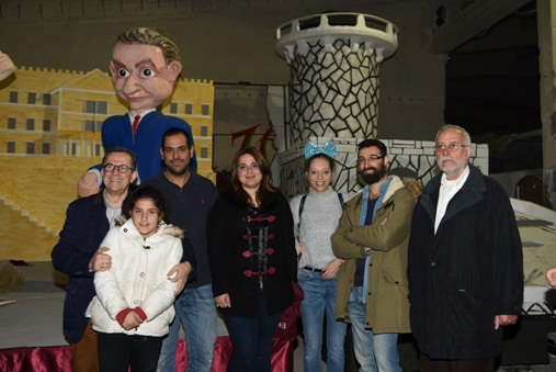 Τα “κλειδιά” του καρναβαλιού στους πρωταγωνιστές του. Επίσκεψη στο εργαστήρι πληρωμάτων(παλιές αποθήκες ΑΣΟ)