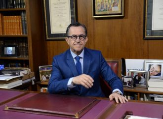 Νικολόπουλος: Και με τον αστυφύλαξ και με τον χωροφύλαξ; Μόνο ο Πελετίδης το μπορεί!